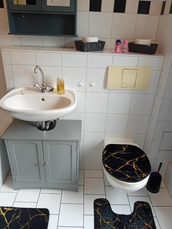 Stellas Monteurwohnungen Werdau Bagian luar foto