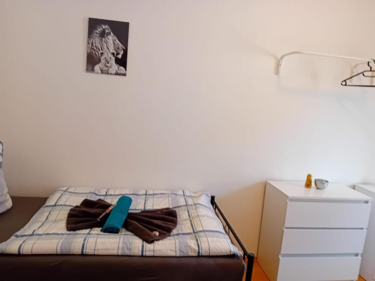 Stellas Monteurwohnungen Werdau Bagian luar foto